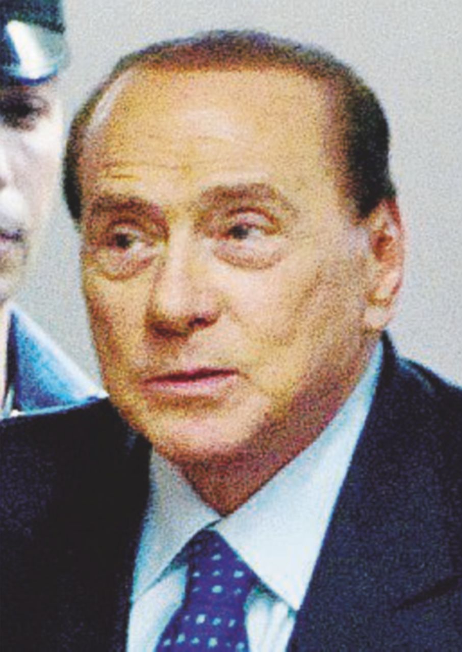 Copertina di Nuovi guai per Silvio: a giudizio per aver pagato Tarantini per mentire ai pm