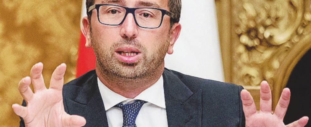 L’uomo della Giustizia - Il ministro della Giustizia del M5S, Alfonso Bonafede - LaPresse Soldi ai partiti, i gialloverdi litigano sul tetto Poi il compromesso: “Via gli emendamenti”