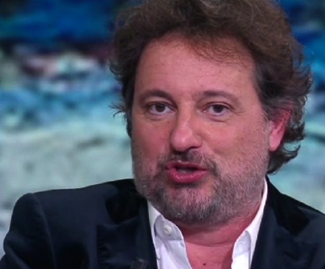 Che tempo che fa, Pieraccioni riceve in diretta la telefonata del suo primo amore. La sua gioia è incontenibile