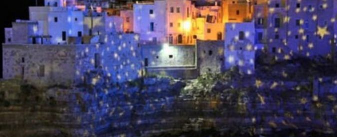 Puglia, centri storici a pagamento per i turisti durante le festività natalizie: dopo Polignano ci pensa anche Alberobello
