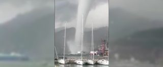 Copertina di Maltempo, la tromba marina si abbatte sul porto di Salerno: ribaltati i container, due feriti. Le immagini impressionanti