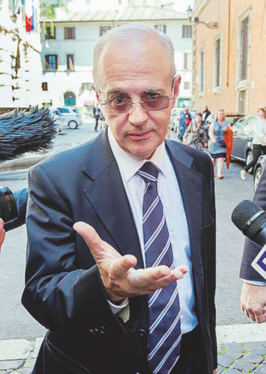 Il procuratore C. Zuccaro - LaPresse Msf, indagine sullo smaltimento rifiuti – Msf sotto inchiesta per lo smaltimento rifiuti