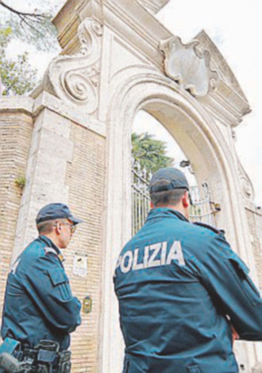 Copertina di Emanuela Orlandi, ossa troppo vecchie per essere sue