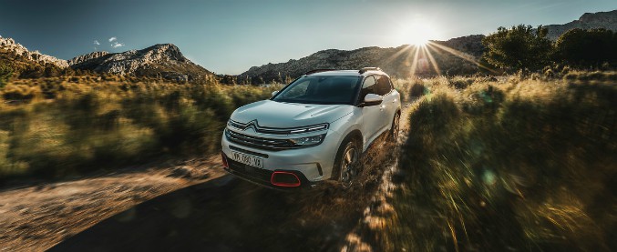 Copertina di Citroën C5 Aircross, la prova de Il Fatto.it – Suv di famiglia, ma con brio – FOTO