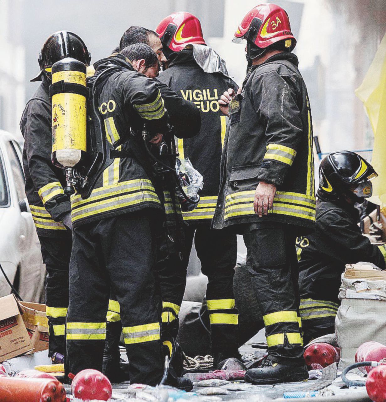 Copertina di Sabbioneta, incendia casa e uccide il figlio di 11 anni