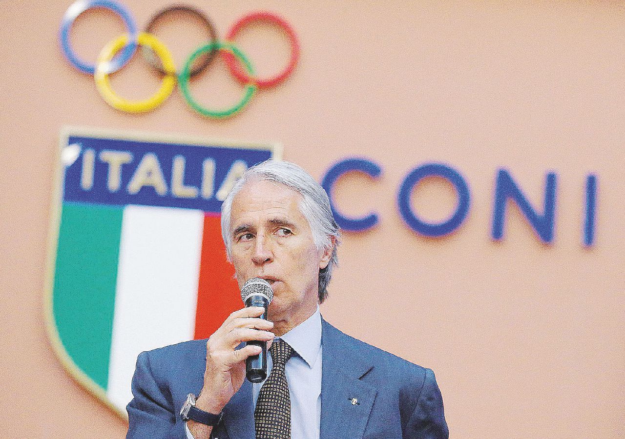 Macché “indipendenza del Coni”: sport e politica da Andreotti a oggi