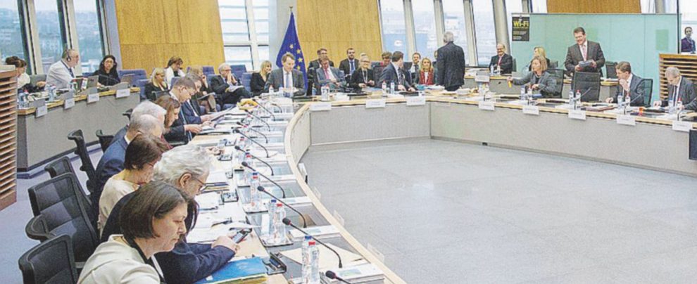Bruxelles - La Commissione dell’Unione Europea - Ansa Moody’s: “Lo spread è alto per lo scontro con la Ue”