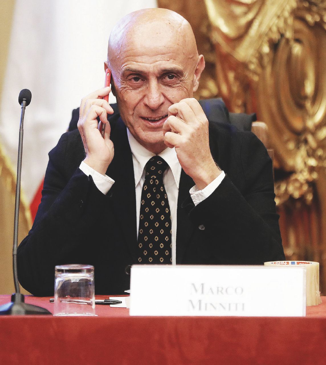 Copertina di Il “Lord delle spie”: truppe (e Lou Reed) per invadere il Pd