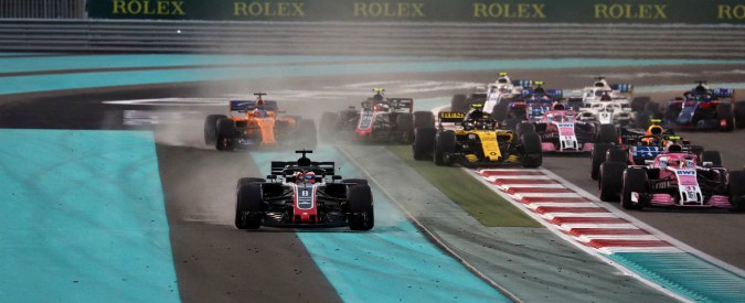 F1, gran premio di Abu Dhabi: Hamilton vince anche l’ultima gara, Vettel secondo. Brutto incidente per Nico Hulkenberg