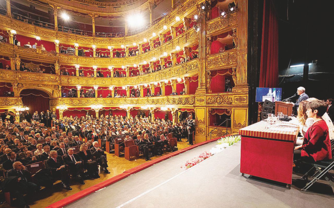 Copertina di La studentessa a Mattarella: “Noi siamo No Tav”