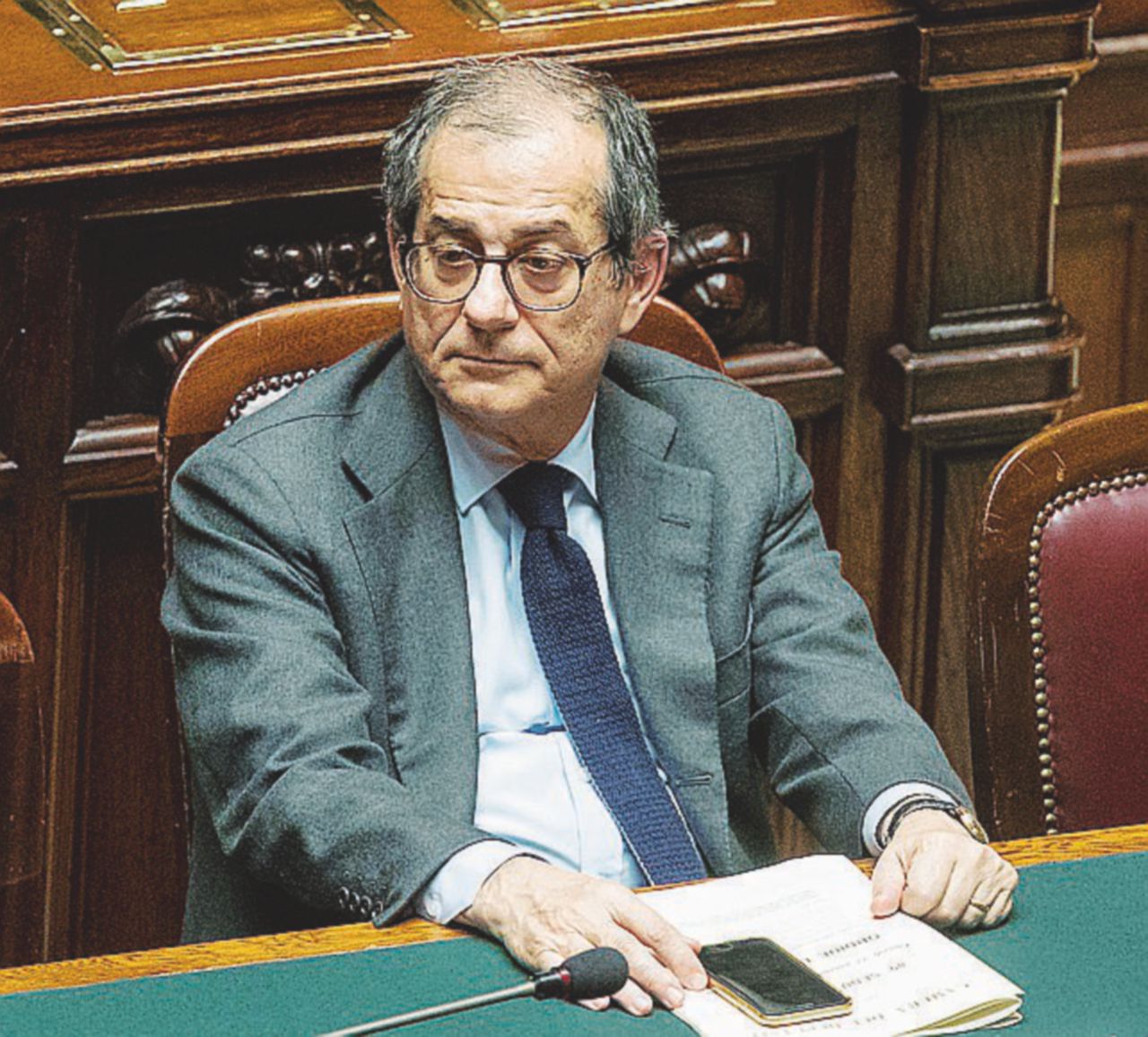 Copertina di Cambia la manovra, ma il deficit finale resta al 2,4%