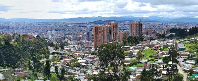 Città e verde: dove si piantano più alberi, crescono benessere, sicurezza e ricchezza. La linea green funziona perfino a Bogotà
