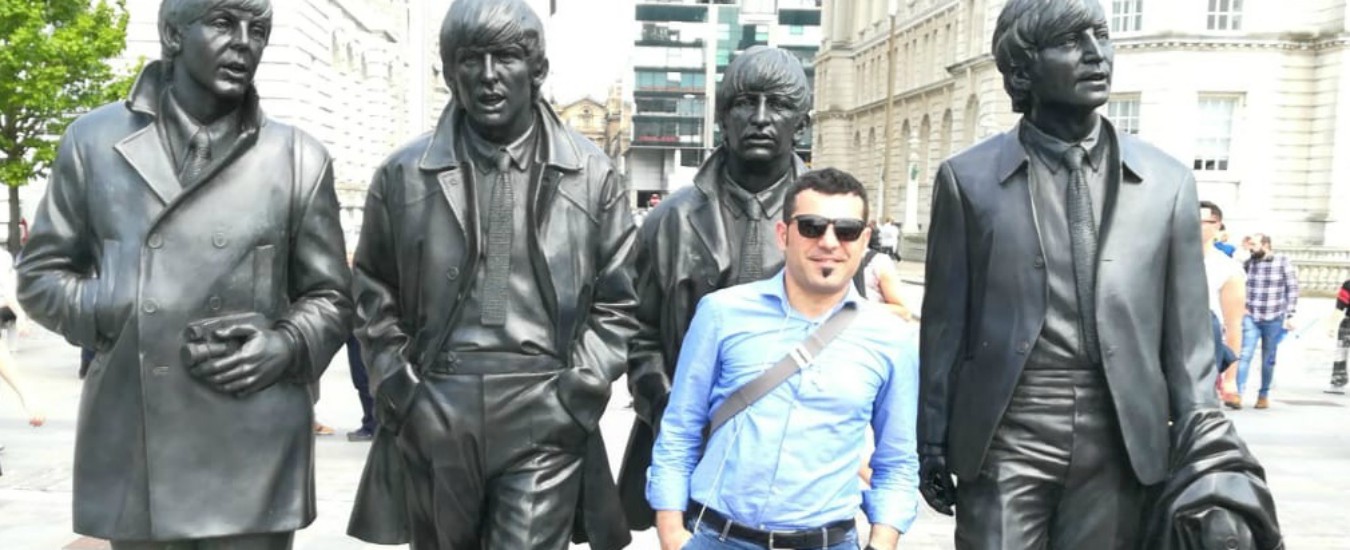 Copertina di Veterinario a Liverpool. “Mi hanno detto che dovevo lavorare gratis e ho fatto le valigie. In Italia ero sempre più frustrato”