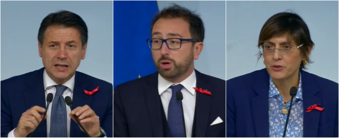 Copertina di Ddl codice rosso contro violenza domestica, l’appello di Bonafede alle donne: “Denunciate, lo Stato è al vostro fianco”