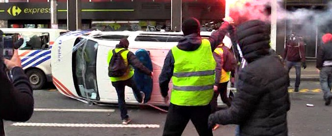 Copertina di Gilet gialli, tensione a Bruxelles: manifestanti arrivano sotto Commissione Ue. 60 fermi e 4 arresti