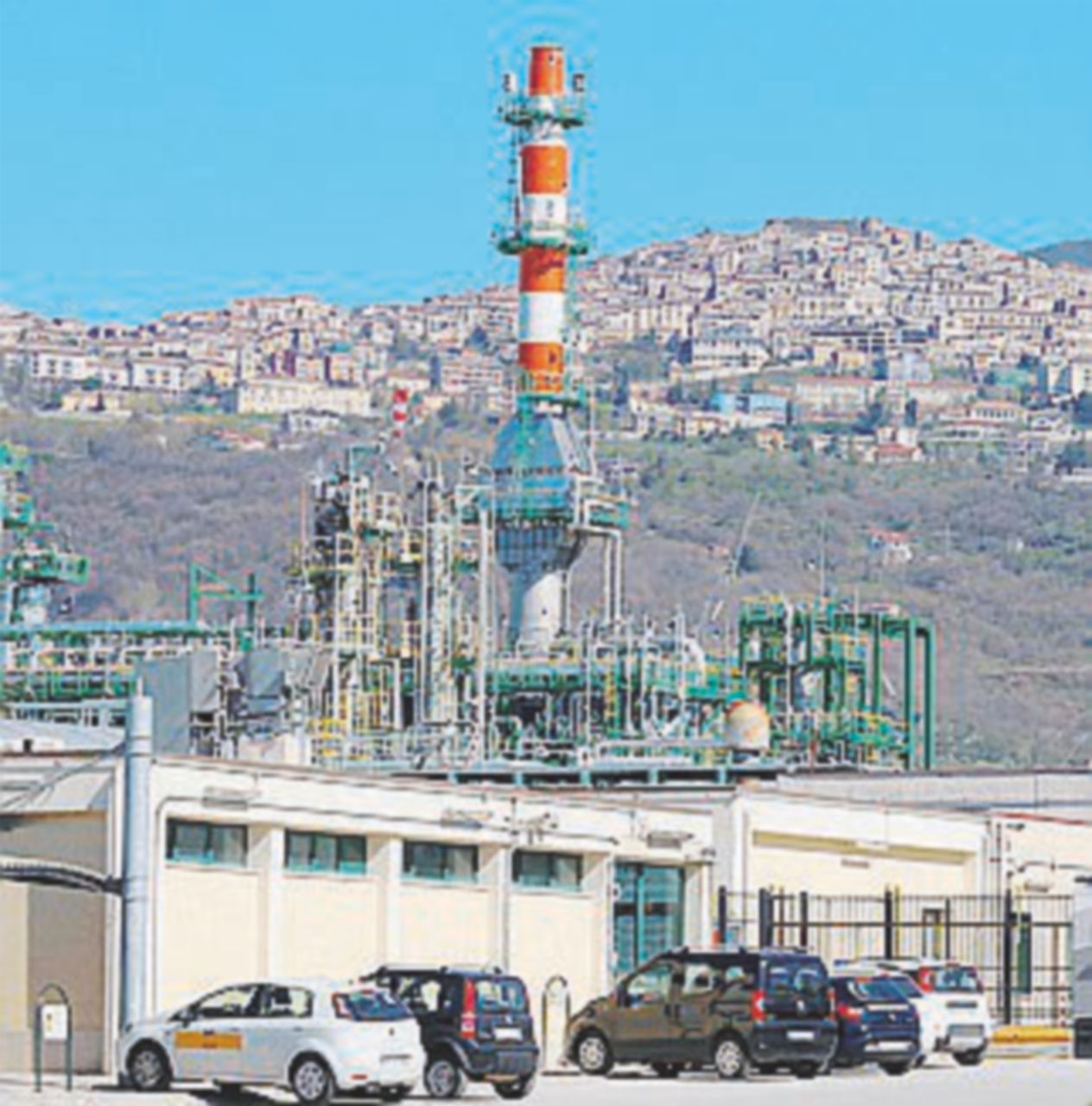 La scuola-lavoro costa: 180 euro per la gita ai pozzi di petrolio dell’Eni