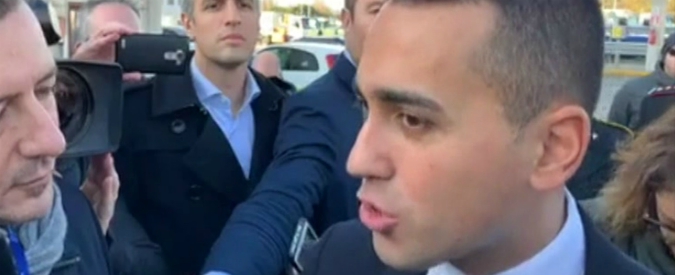 Copertina di Di Maio: “Economia frena? È logico, niente investimenti da governi del Pd: ultima manovra insipida”