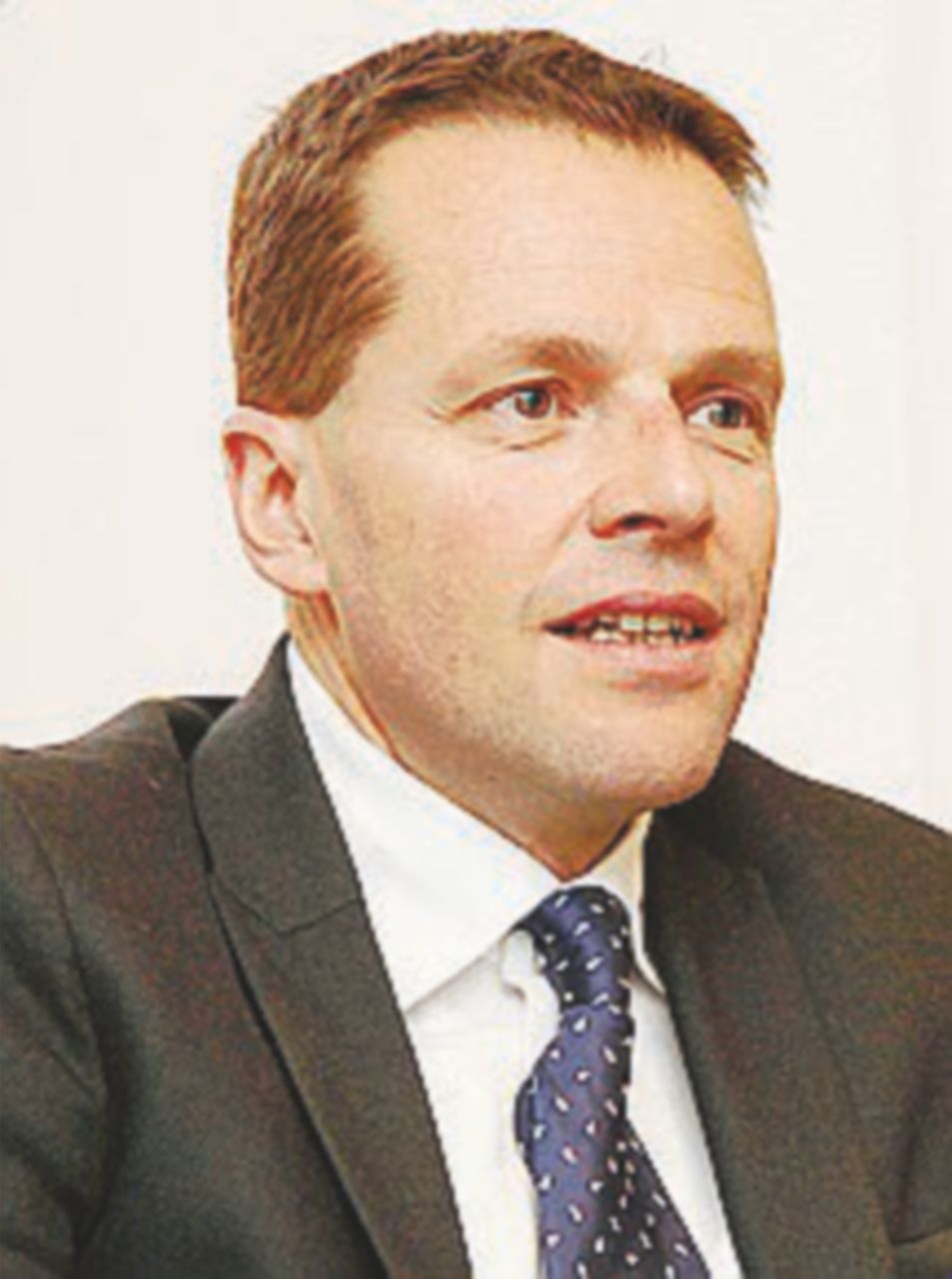 La morte misteriosa del manager: via alle analisi sui pc di Rossi (Mps)