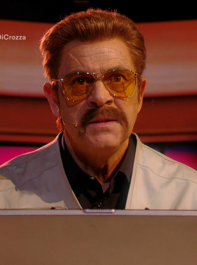 Copertina di L’esilarante storia d’amore di Crozza-Napalm 51 con Chiara Ferragni: “Lei pazza di me, poi si è messa di mezzo la CIA”