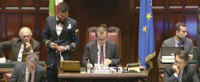 Copertina di Manovra, ripresa la discussione alla Camera. Attesa la richiesta della fiducia dal Governo: la diretta