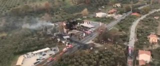 Copertina di Rieti, nel video dall’elicottero l’impressionante scia di fuoco dell’autocisterna esplosa sulla Salaria