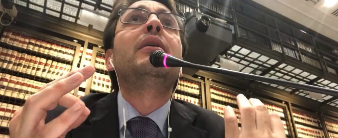 Copertina di M5s, la denuncia commossa di Dall’Osso al governo: “Non lasciatemi solo, faccio appello alla vostra coscienza”