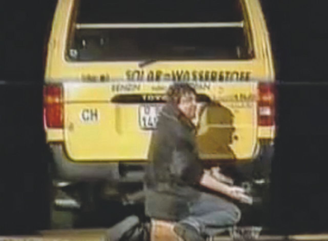 E Grillo brindava: “Esce vapore acqueo!”