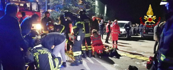 Copertina di Ancona, le immagini dei soccorsi dopo la tragedia Corinaldo. 6 morti e decine di feriti nella calca del concerto