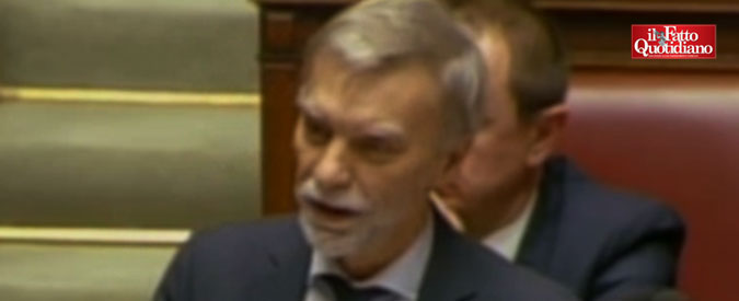 Copertina di Manovra, Delrio (Pd): “Tutti dati falsi, una cosa mai vista. Tra pochi mesi sarete abbandonati da noi e dal popolo italiano”