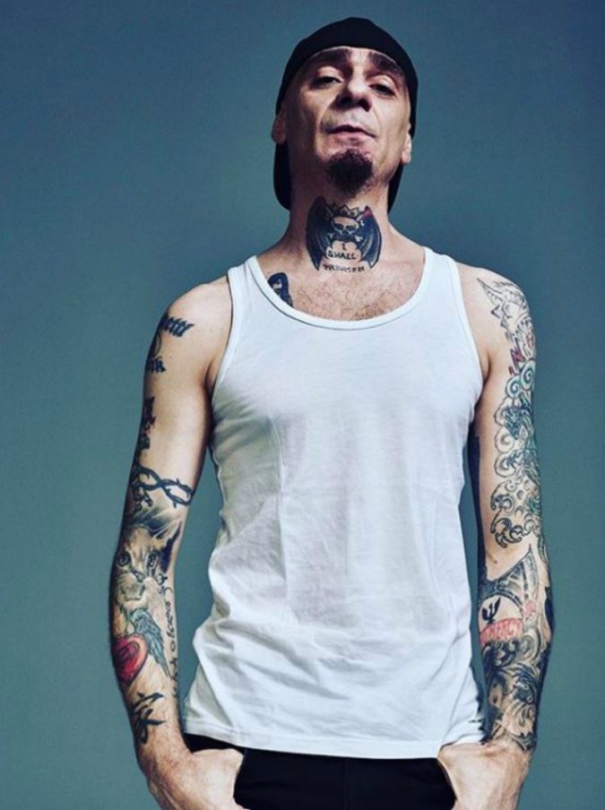 J-Ax rivela: “Ho sofferto di depressione e ho avuto anche pensieri suicidi” J-Ax rivela: “Ho sofferto di depressione e ho avuto anche pensieri suicidi”