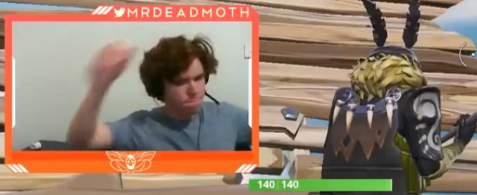 Copertina di Troppo impegnato a giocare a Fortnite, picchia la moglie incinta in diretta streaming: arrestato gamer ventiseienne