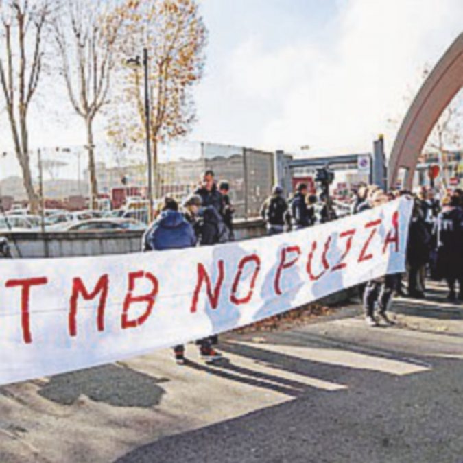 Così viviamo nelle zone assediate dal fetore Così viviamo nelle zone assediate dal fetore
