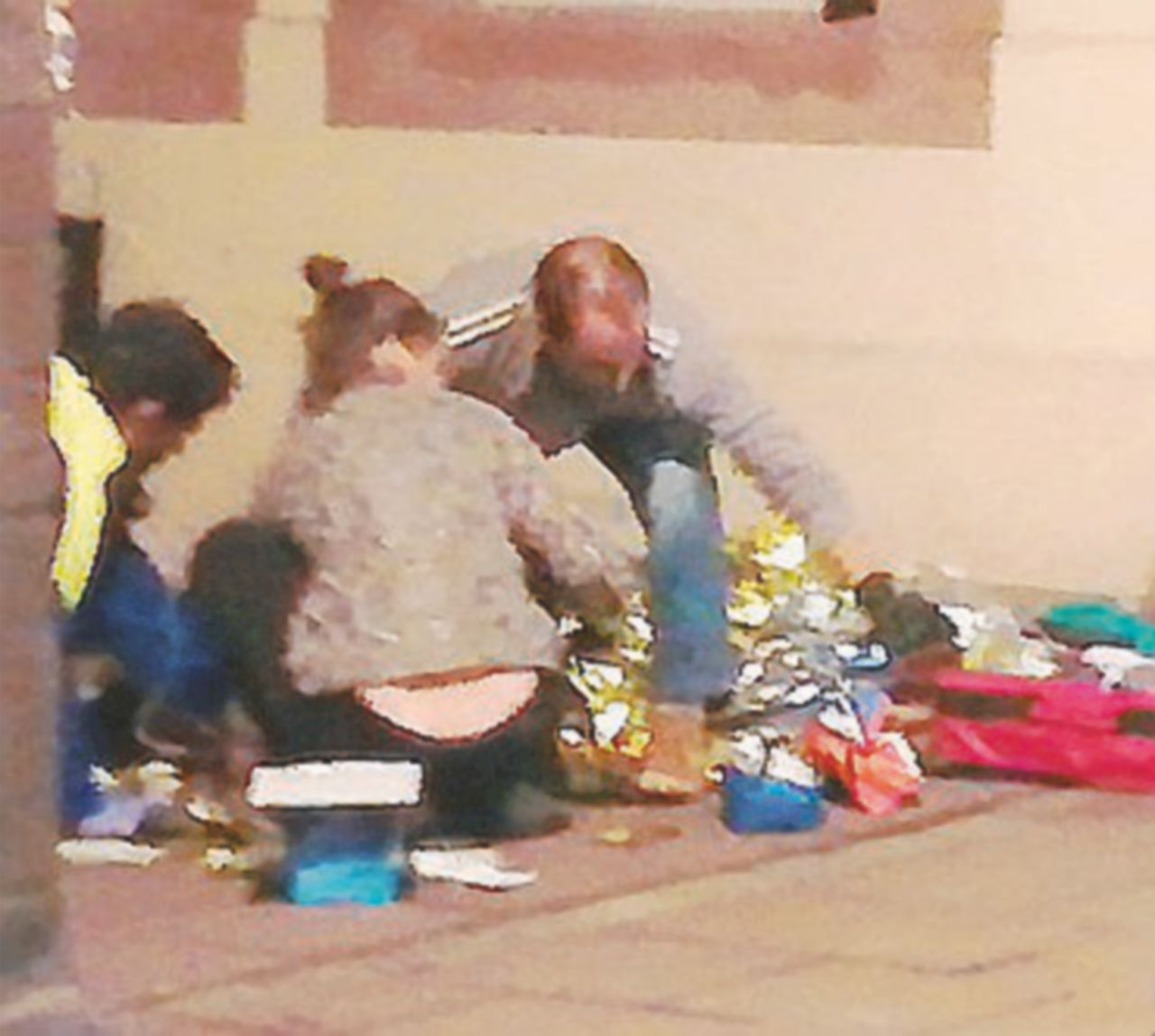 Il meccanico, il turista e il pensionato: colpiti davanti ai familiari