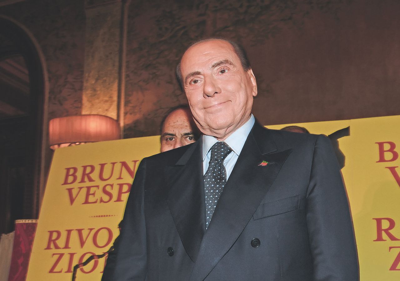 B. confessa la compravendita: “Per i grillini 8 mila euro in più” B. confessa la compravendita: “Per i grillini 8 mila euro in più”