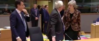 Copertina di Tensione May-Juncker, la premier inglese affronta il presidente della Commissione Ue: “Come mi hai chiamata?”