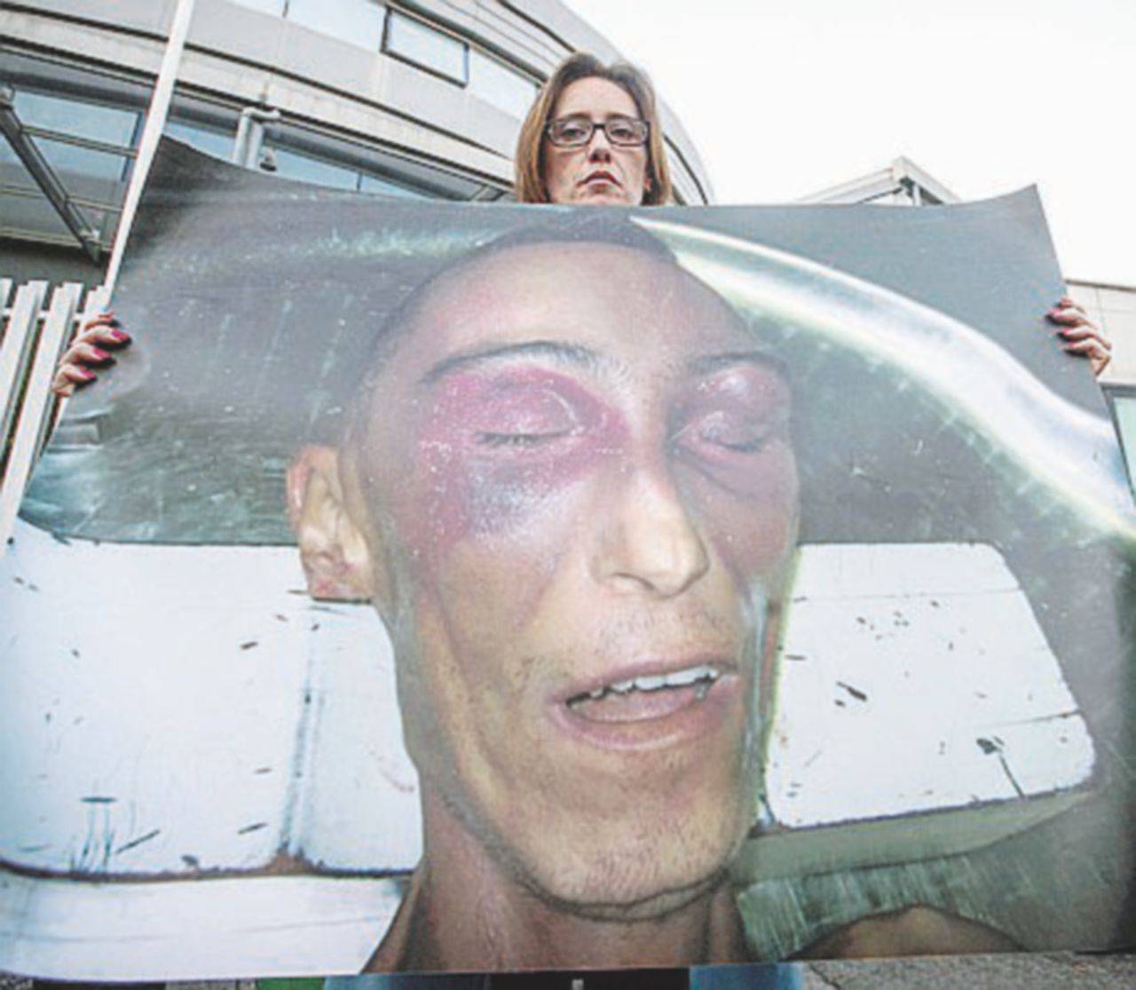 Copertina di Processo Cucchi, la testimone: “Stava male, mi disse di essere stato picchiato dopo l’arresto”