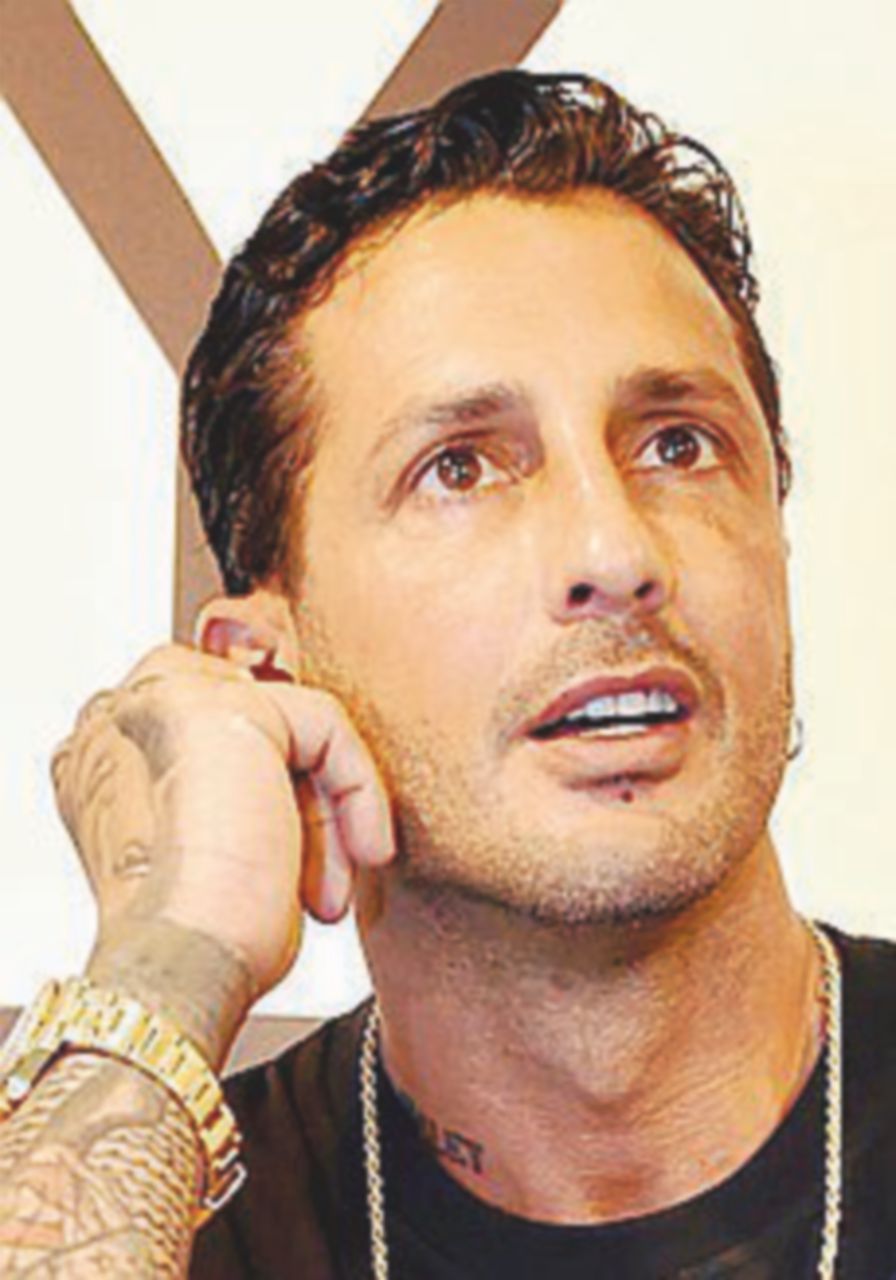 Corona, adesso il fisco gli contesta cartelle per 14 milioni di euro