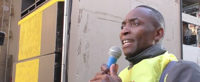 Copertina di Roma, migranti in piazza contro il decreto sicurezza. Soumahoro (Usb): “Gli invisibili fanno sentire la loro voce”