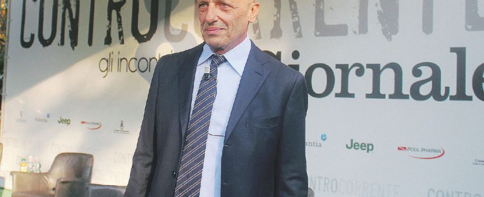 Per tutte le stagioni Alessandro Sallusti, direttore del Giornale - LaPresse Il sovranismo affonda Sallusti