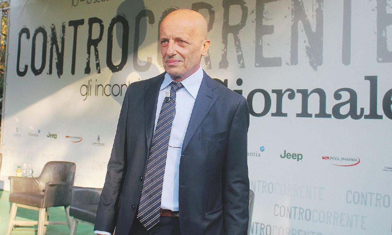 Per tutte le stagioni Alessandro Sallusti, direttore del Giornale - LaPresse Il sovranismo affonda Sallusti