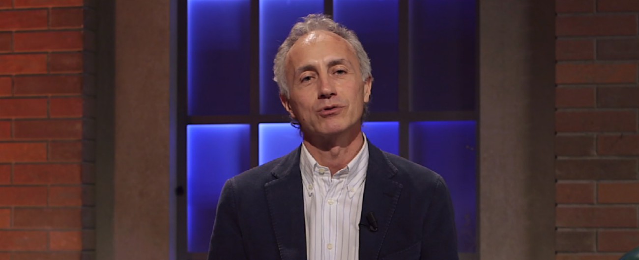 Copertina di Il Fatto Quotidiano si è rinnovato, Marco Travaglio: “Più pagine con più spazio per storie, idee e inchieste”