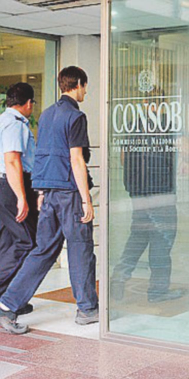 Copertina di Tutti gli errori degli inquirenti