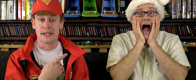 Copertina di Che fine ha fatto Macaulay Culkin? Rieccolo mentre gioca ai videogame di Mamma ho perso l’aereo