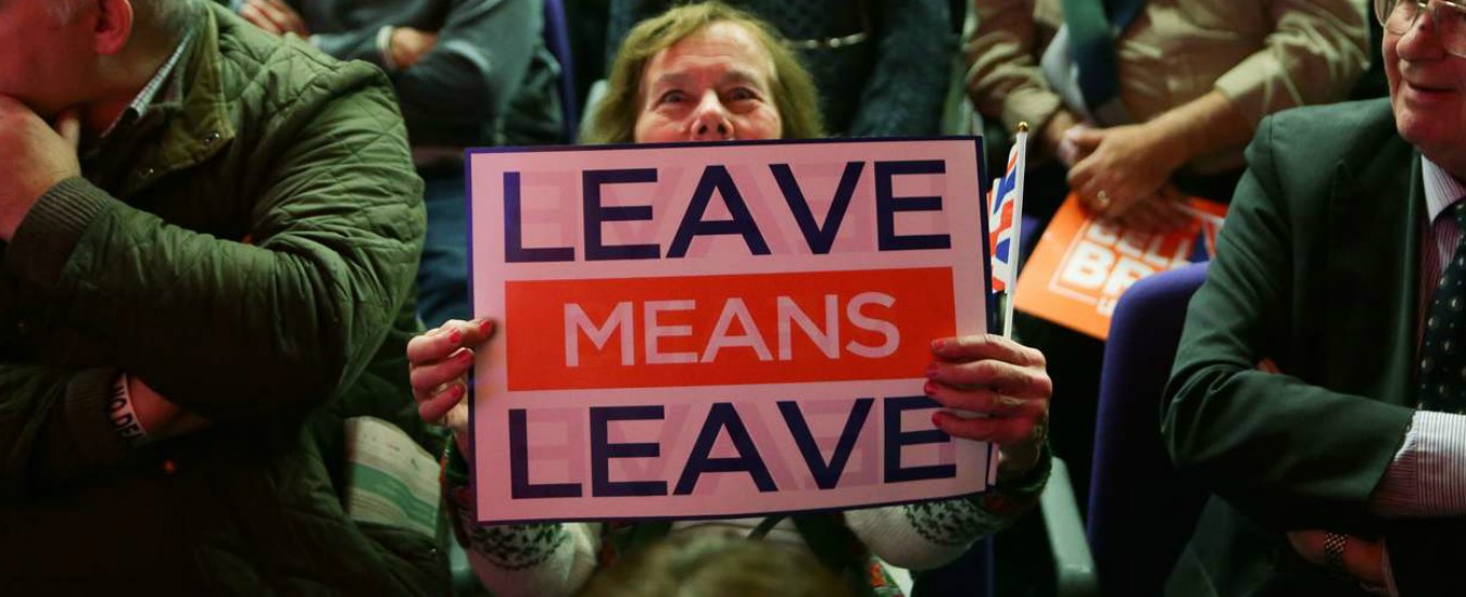 Brexit, visti di lavoro limitati a un anno. May: “Per residenti Ue cambia poco anche con ‘no deal'”