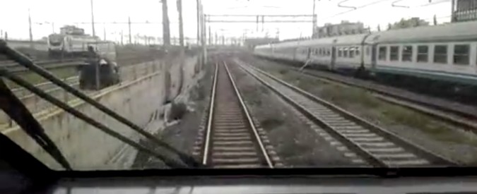 Copertina di Antonio Megalizzi, i cinque fischi dei treni per ricordare il giovane giornalista ucciso a Strasburgo