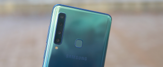Copertina di Recensione Samsung Galaxy A9 2018: le quattro fotocamere posteriori sono divertenti da utilizzare, i selfie convincono meno