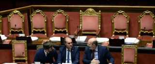 Copertina di Manovra, la corsa contro il tempo blinda la maggioranza. Tra rinvii e spintoni al Senato l’ok arriva a notte fonda: 167 sí