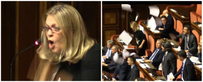 Copertina di Bernini (FI) a governo: “Incapaci e pericolosi”. Fraccaro chiede fiducia e dal Pd: “Vergognati buffone”