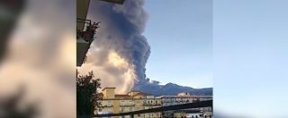 Copertina di L’Etna fa tremare Catania: la spettacolare eruzione del vulcano e la colonna di cenere sopra la città