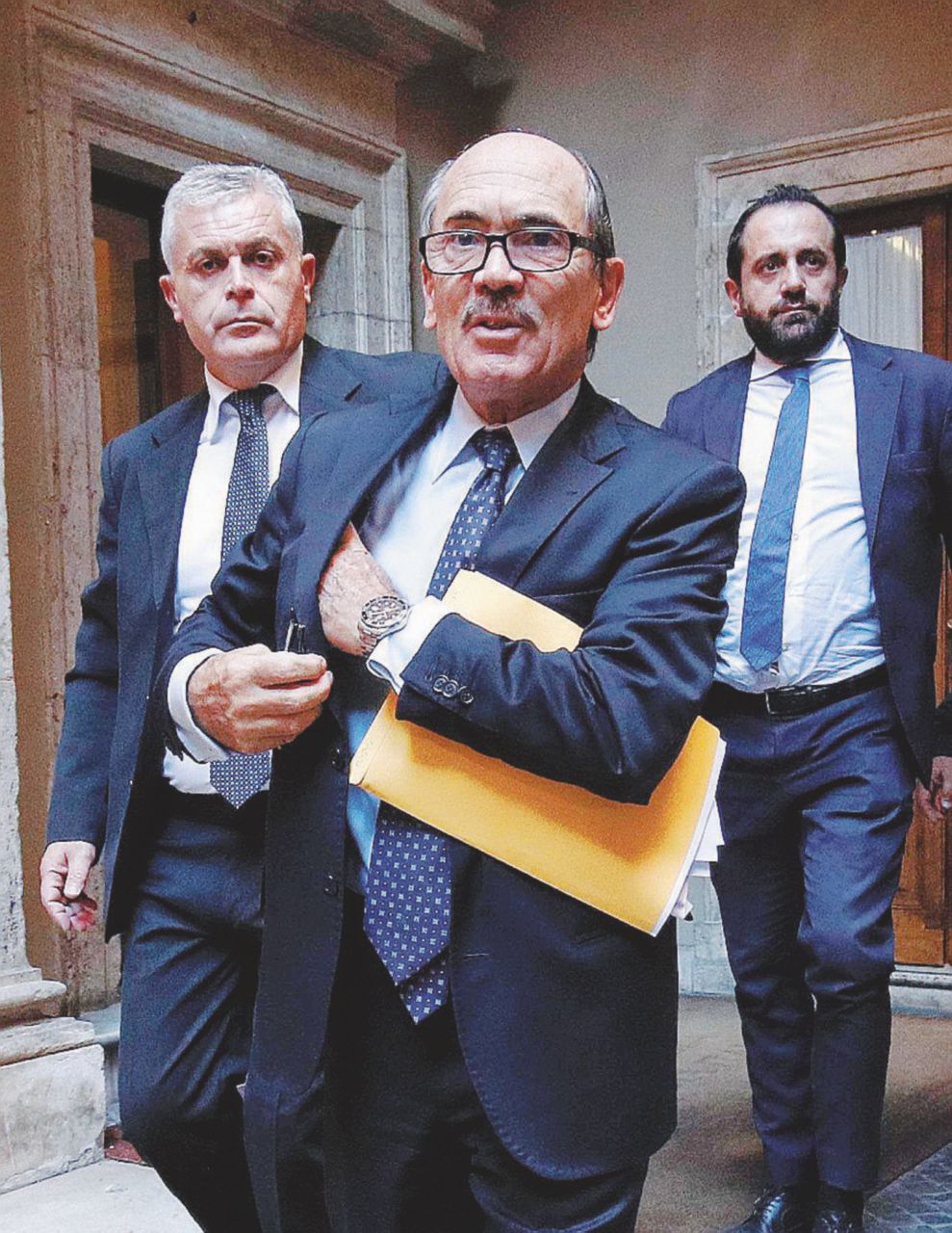 Copertina di Agguato a Pesaro, parla il procuratore De Raho: “Qualcosa non ha funzionato”